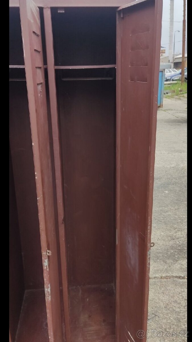 Prodám plechovou skříň, 3 ks k dispozici - 2