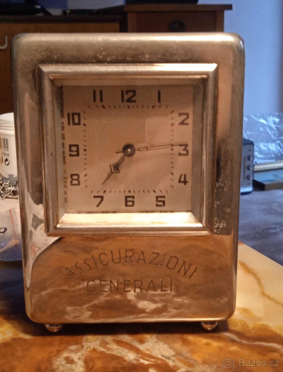 Starožitný budík - 2