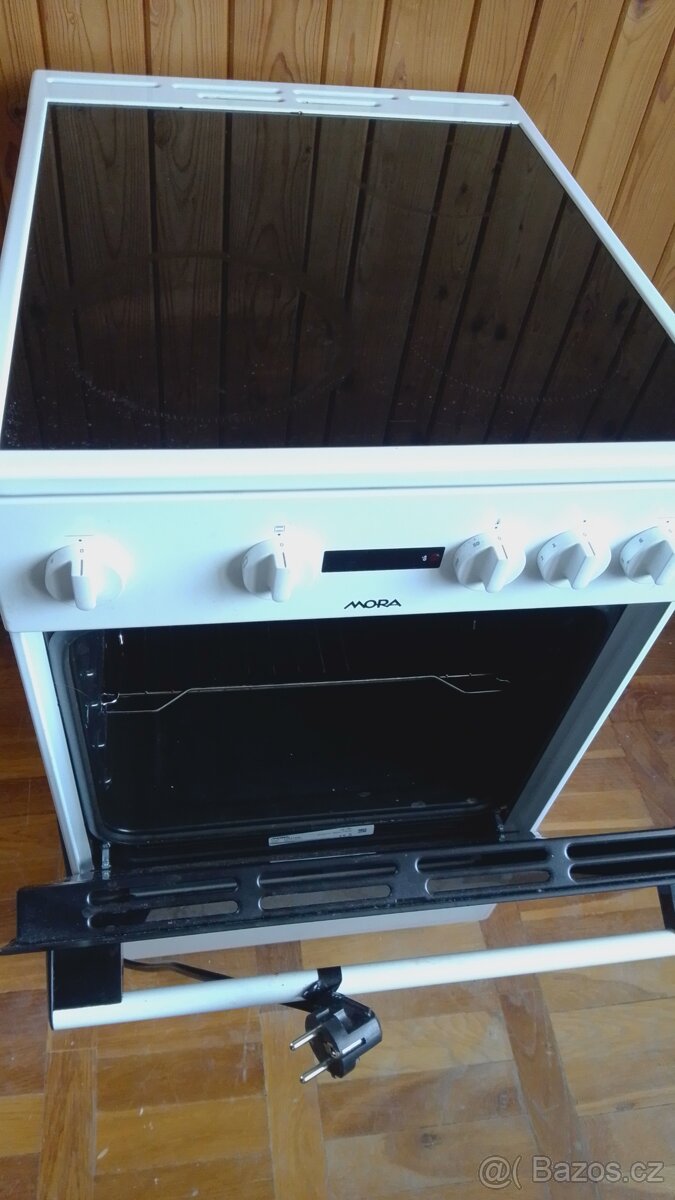 Linka kuchyň - Kamna Mora - 2