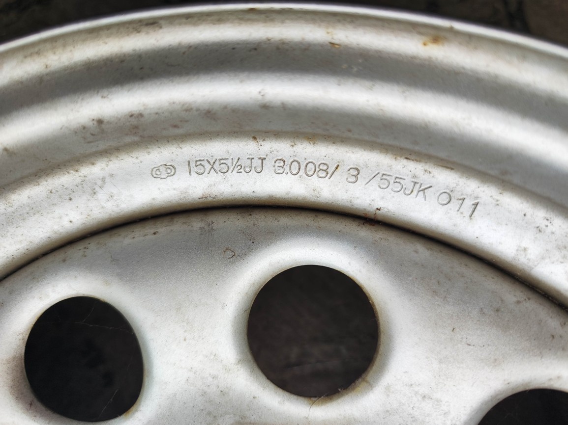 2ks plechových disků 5x139 Suzuki Jimmy Samurai Niva Vitara - 2