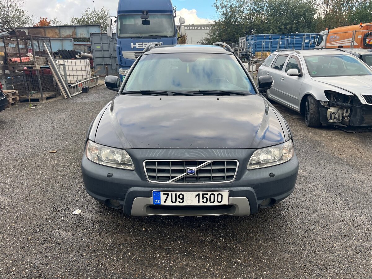 Volvo XC70 AWD 2.4 D5 - díly z vozu - 2