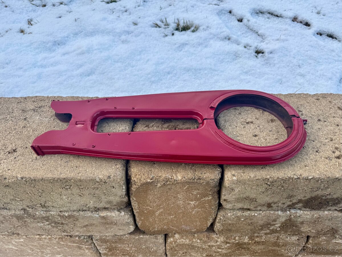 Jawa 250 350 panelka - kryt řetězu - 2