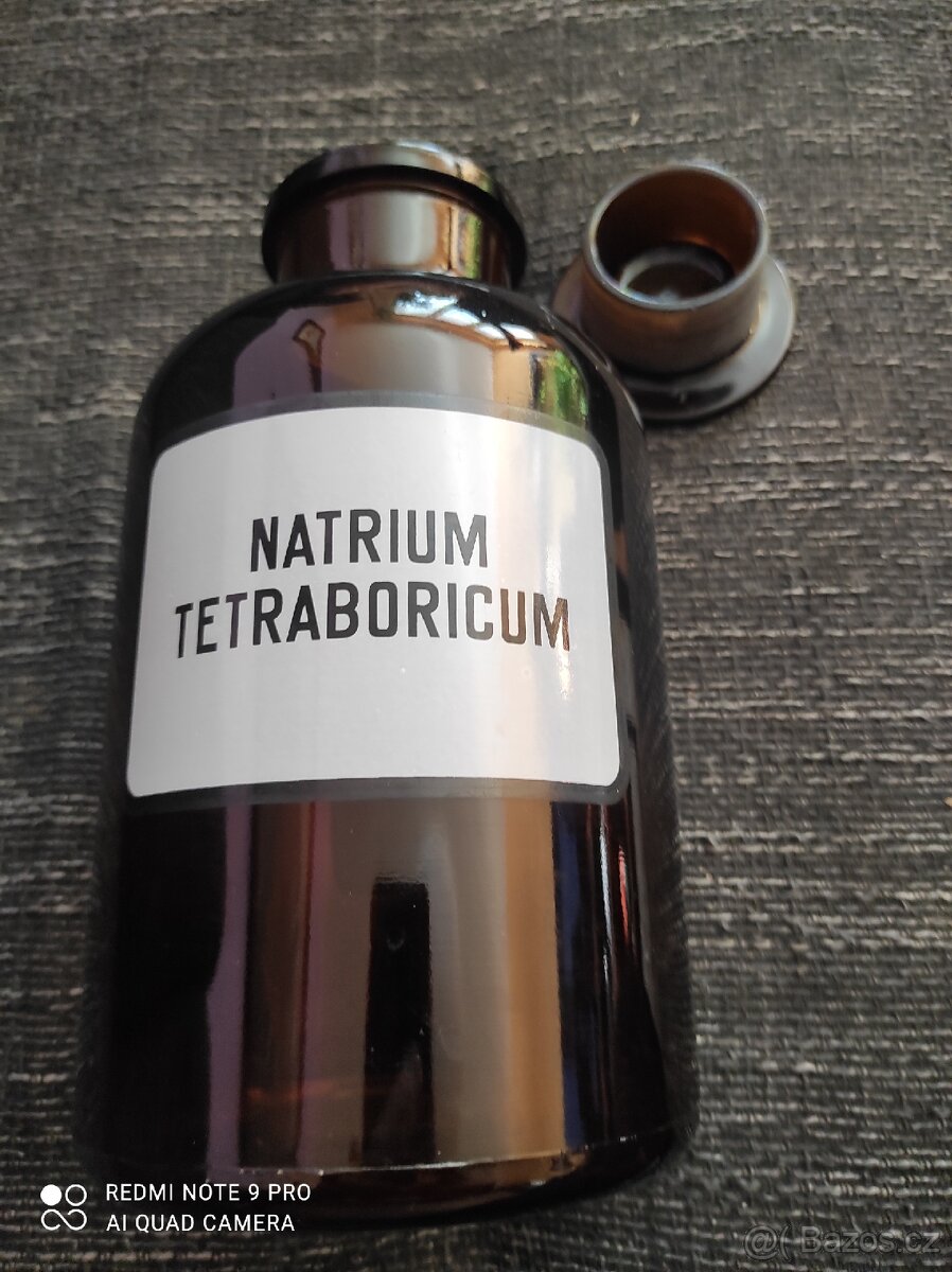 Hnědá lékařská nádoba - 2