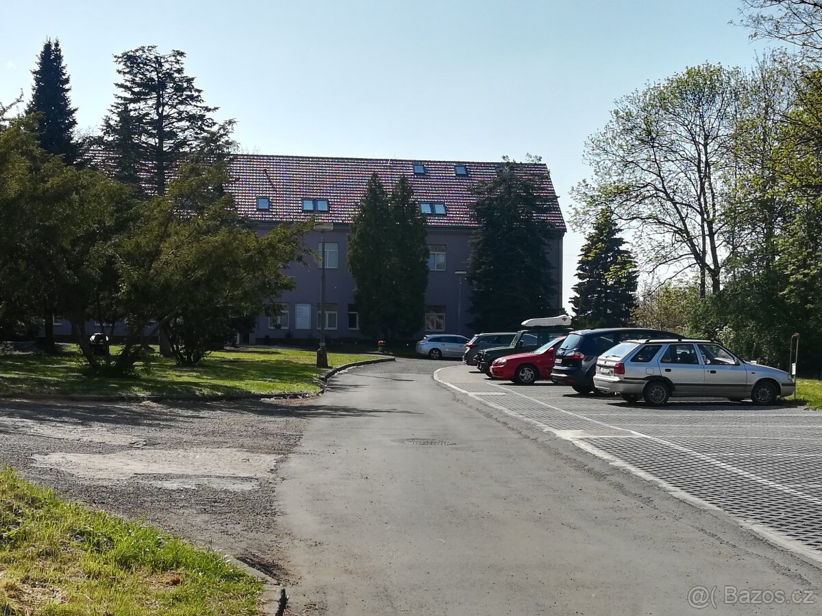 Kancelář 11,75 m2, Zdiby - 2