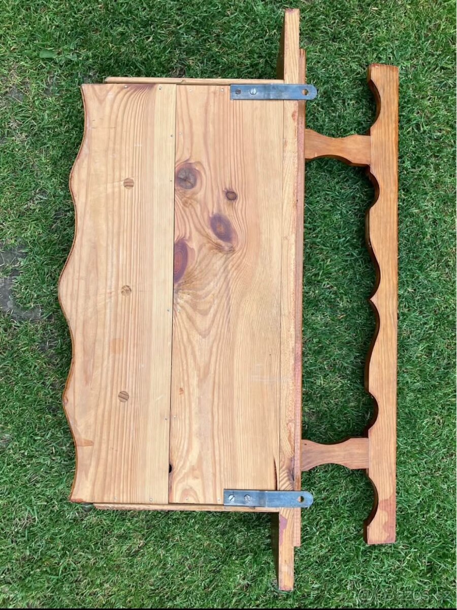 Retro dřevěná police - 2