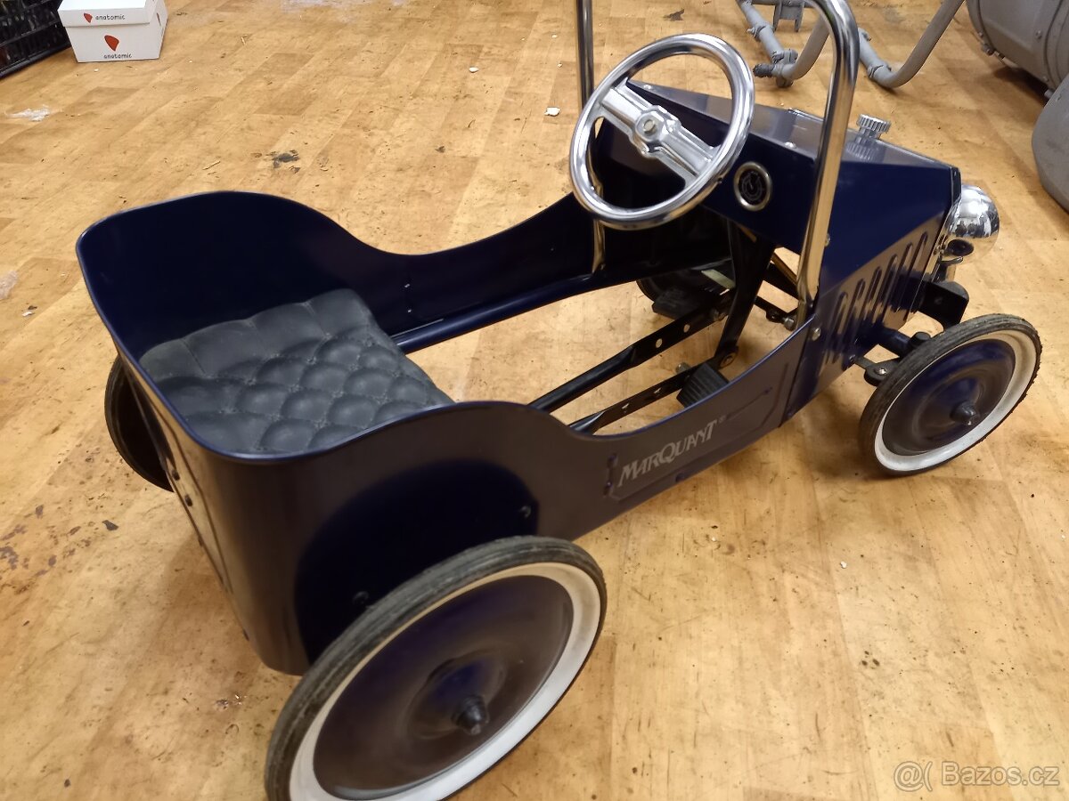 Šlapací autíčko - 2