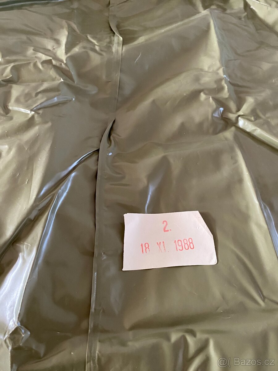 Vojenská pláštěnka - 2