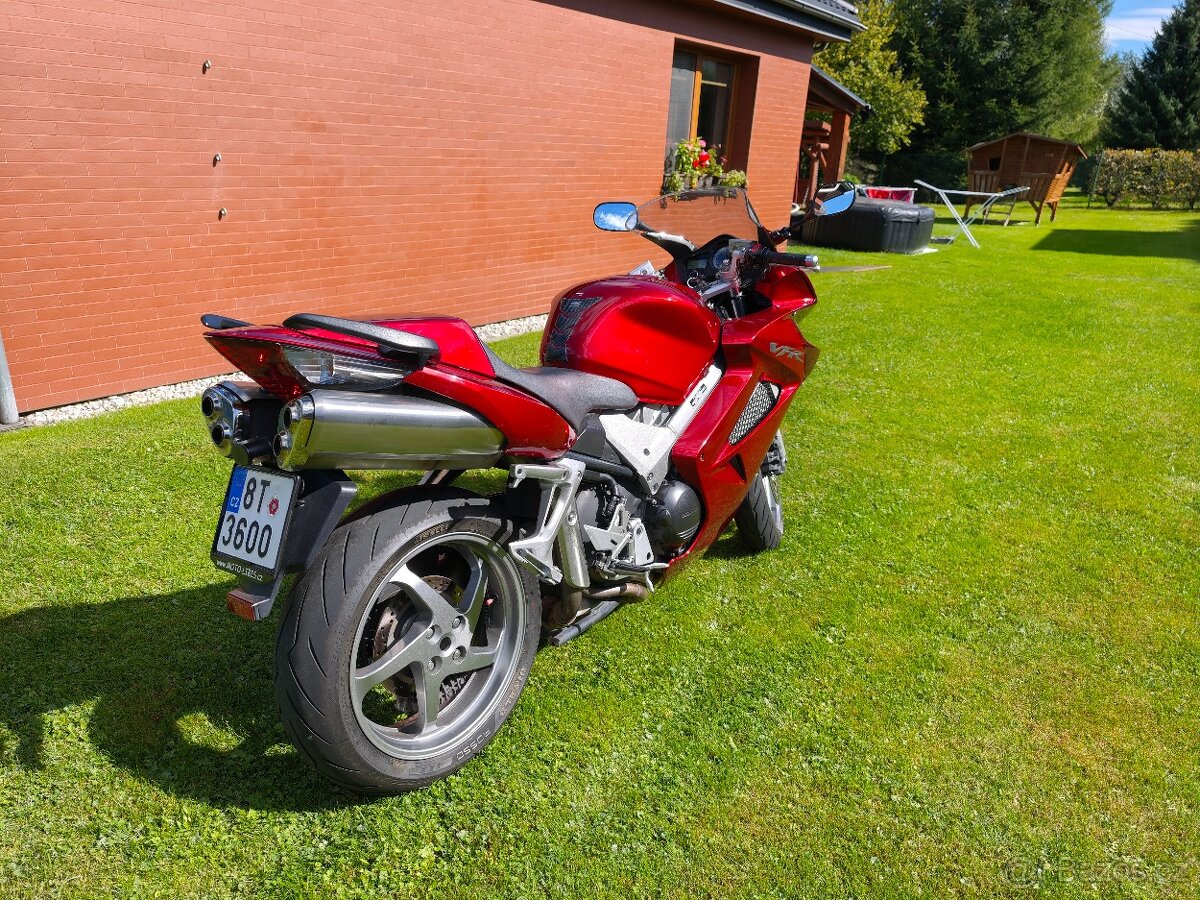 Honda VFR 800 - 2