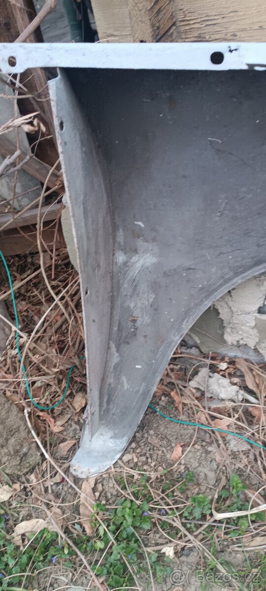 Škoda 100 přední blatníky - 2