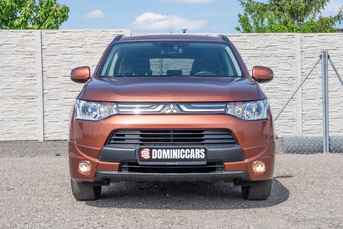 Mitsubishi Outlander 2.0 MIVEC 4x4 Automat - 2