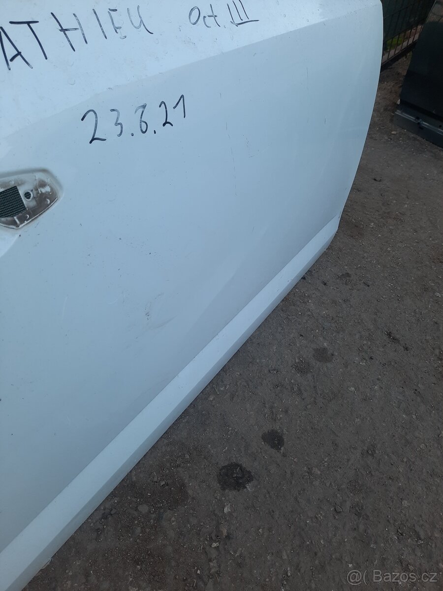 skoda octavia 3 - prave predni dvere - 2