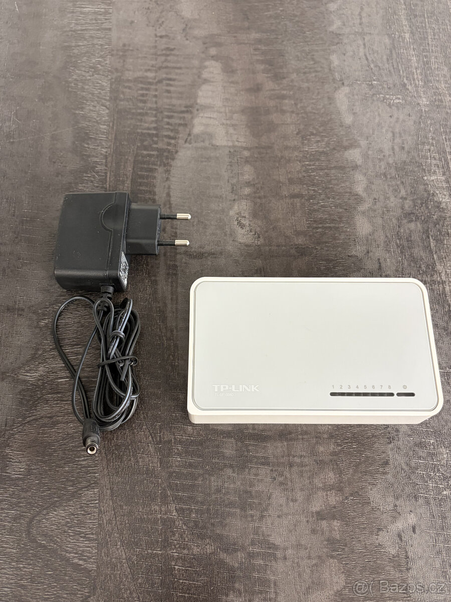 Switch TP-Link TL-SF1008D - 2