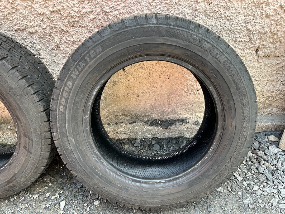 Prodám gumy 205/65/16 C. - 2