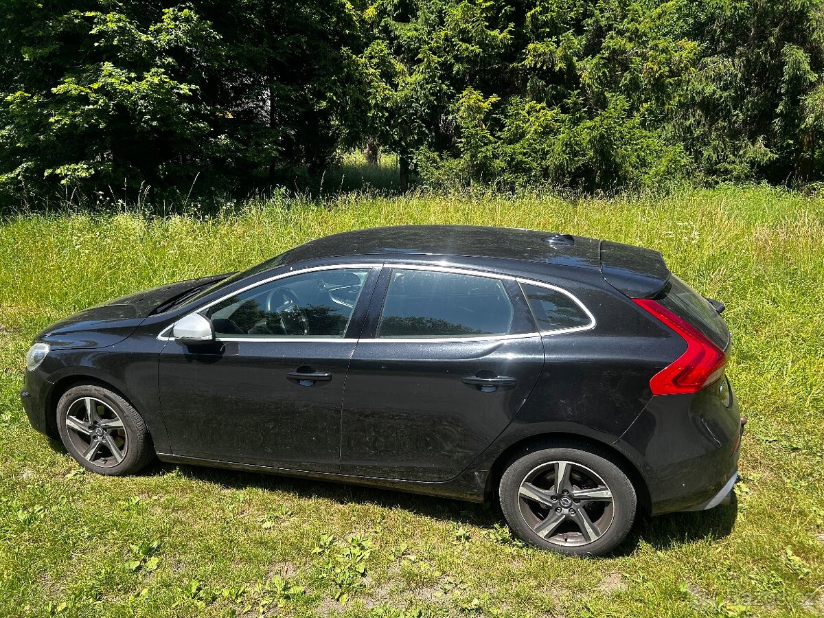Volvo v40 d2 88kw - 2