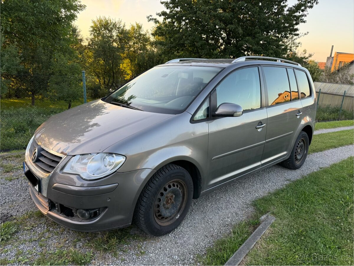 Volkswagen Touran 1.9 TDI 77 kW DSG - 2