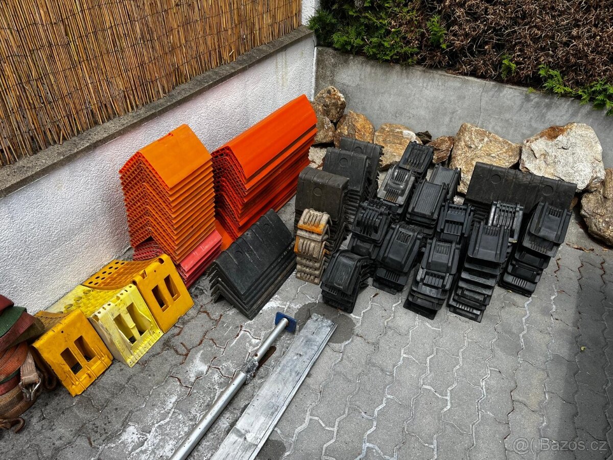 Kurty, protiskluzové rohože a ochranné rohy - 2