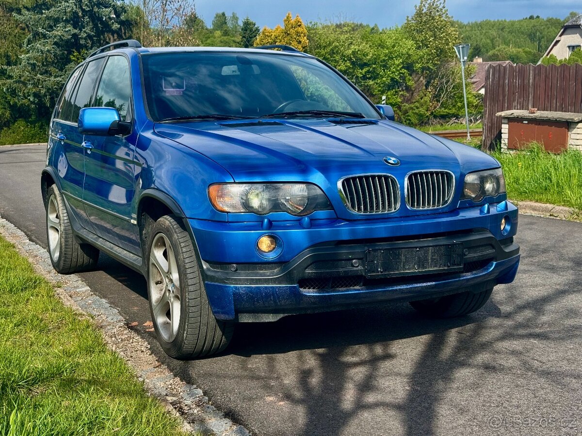 X5 is 4.6 V8 Estoril Blau - 2