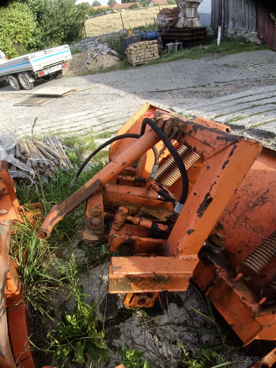 Čelní natáčecí radlice (multicara,malotraktor) - 2