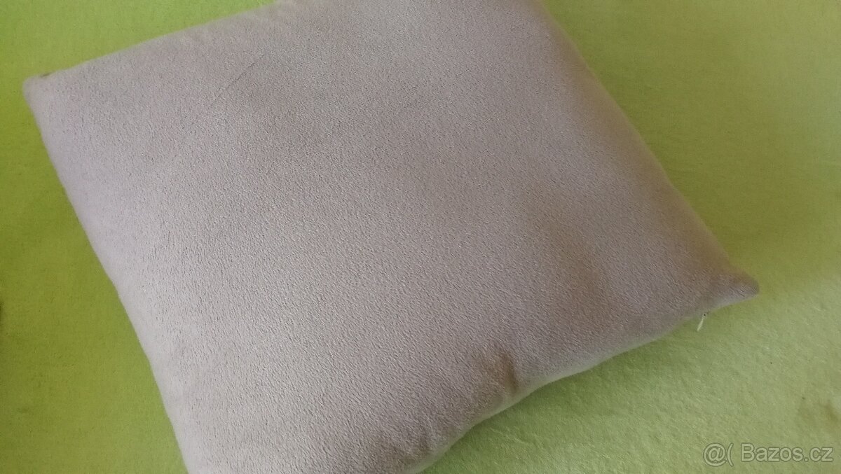 polštář mops - 2