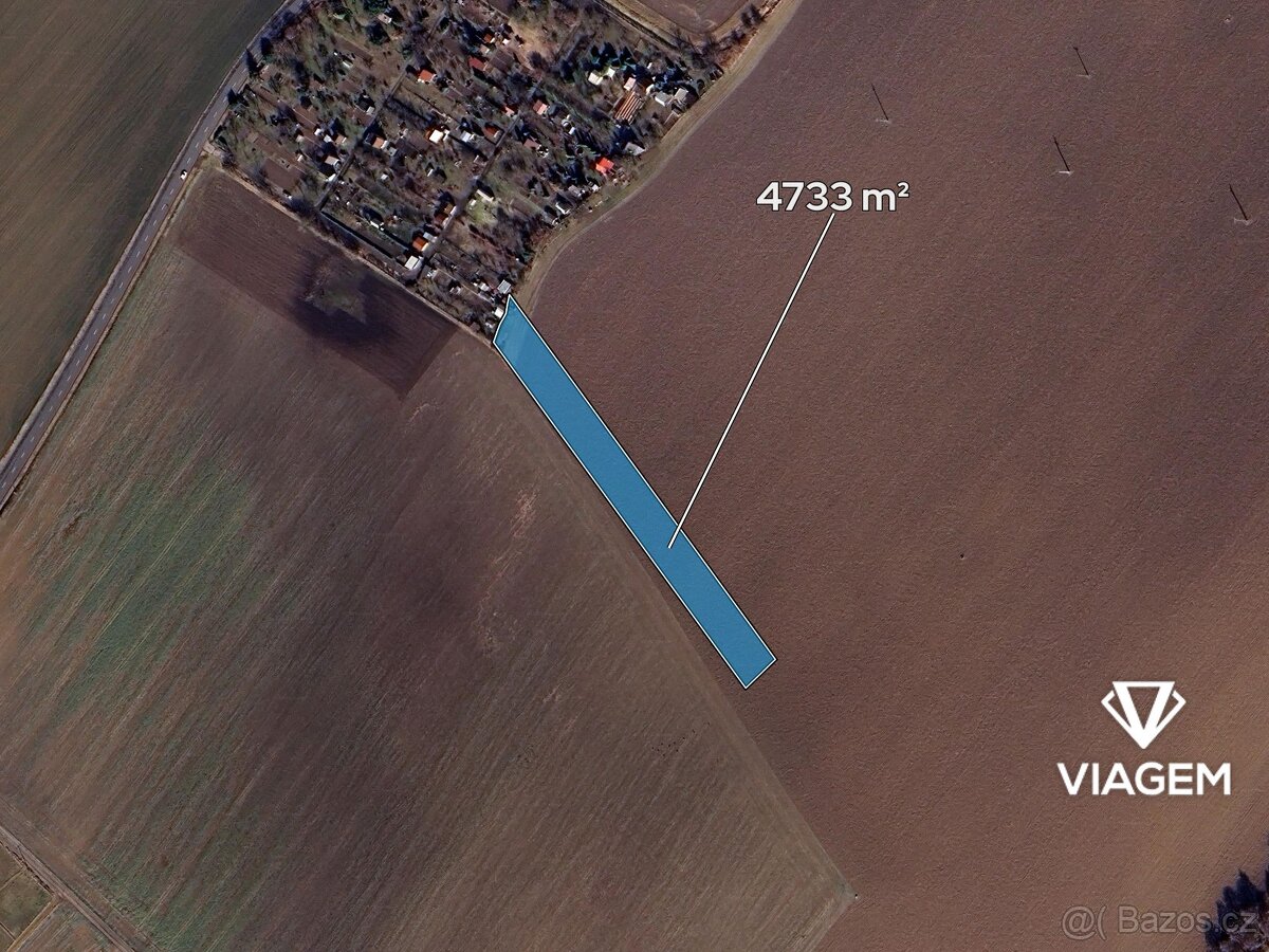 Pole 4 733 m², Podíl 50 % o výměře 2 367 m² - 2