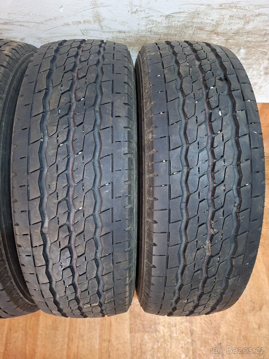 Letní pneu 215/65/16C Firestone - 2