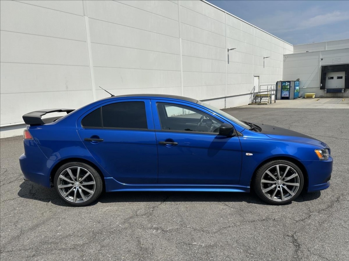 prodáme Mitsubishi Lancer 1.6 86kW 2015 93839km - 2