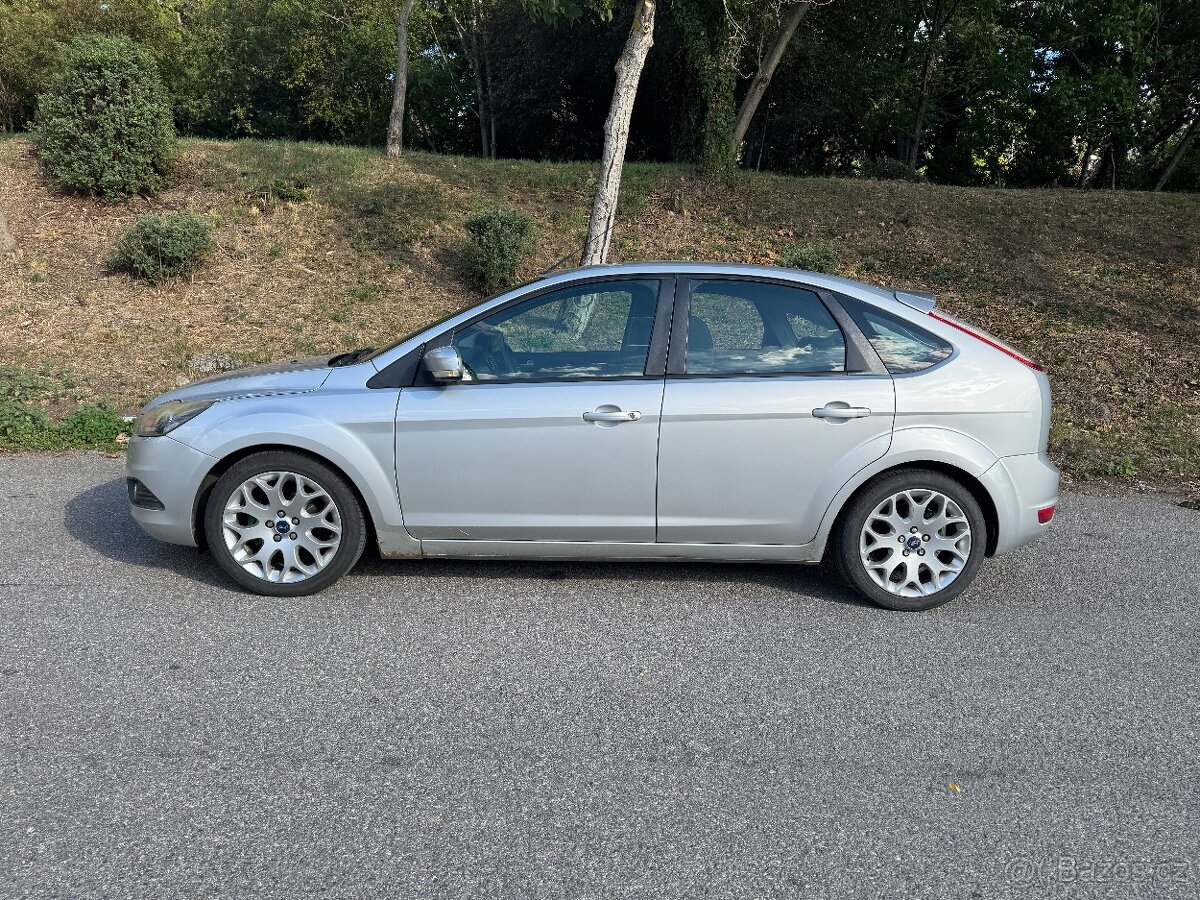 Ford Focus 1,6i 74KW, MANUÁL, KLIMA, TAŽNÉ, CENTRÁL - 2