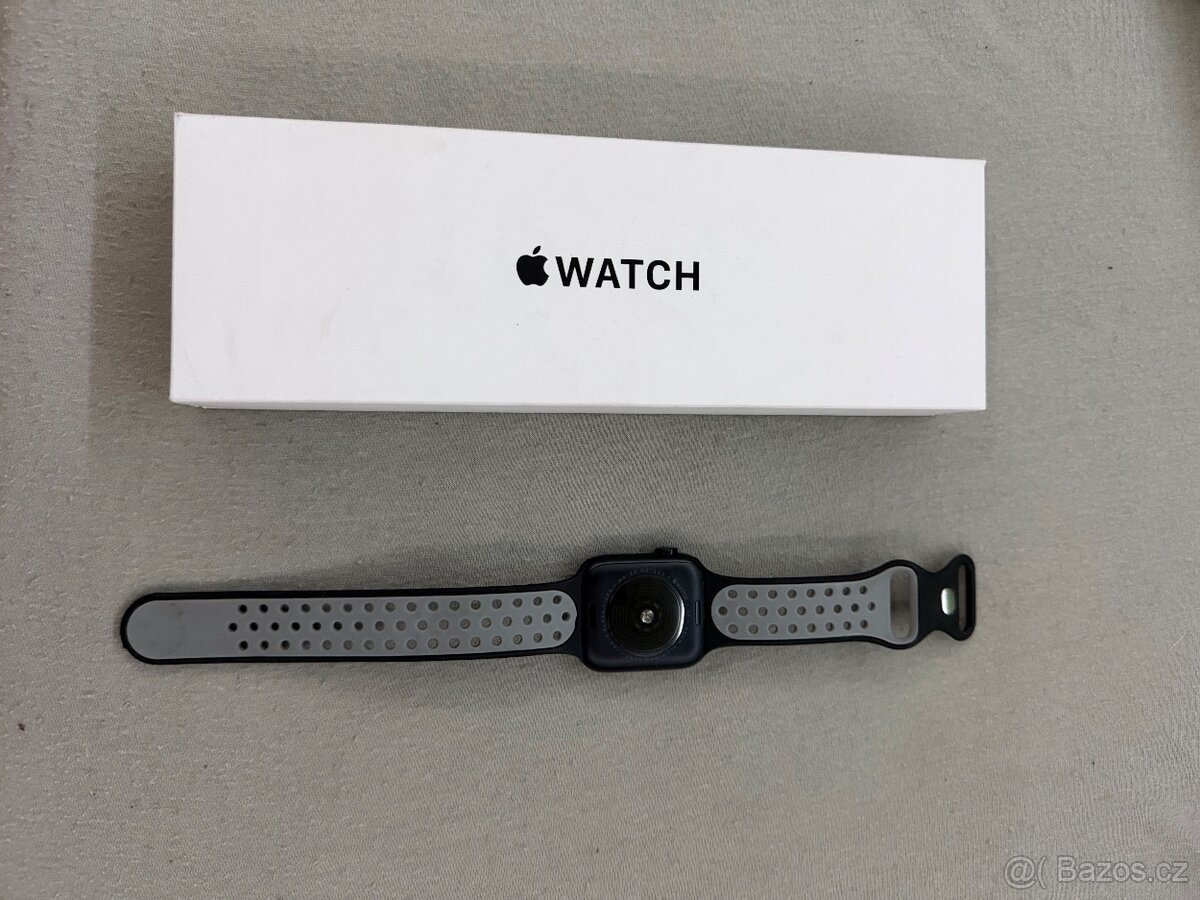 Apple Watch SE 44mm GPS – Baterie 100%, s krabičkou - 2