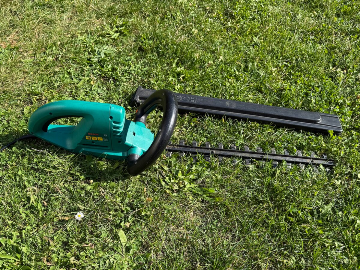Elektrické nůžky na živý plot Bosch - 2