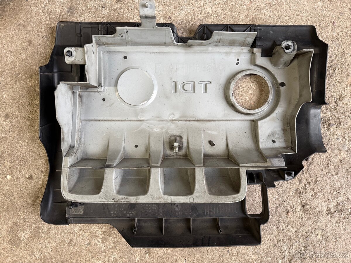 Kryt Motoru VW Touran - 2