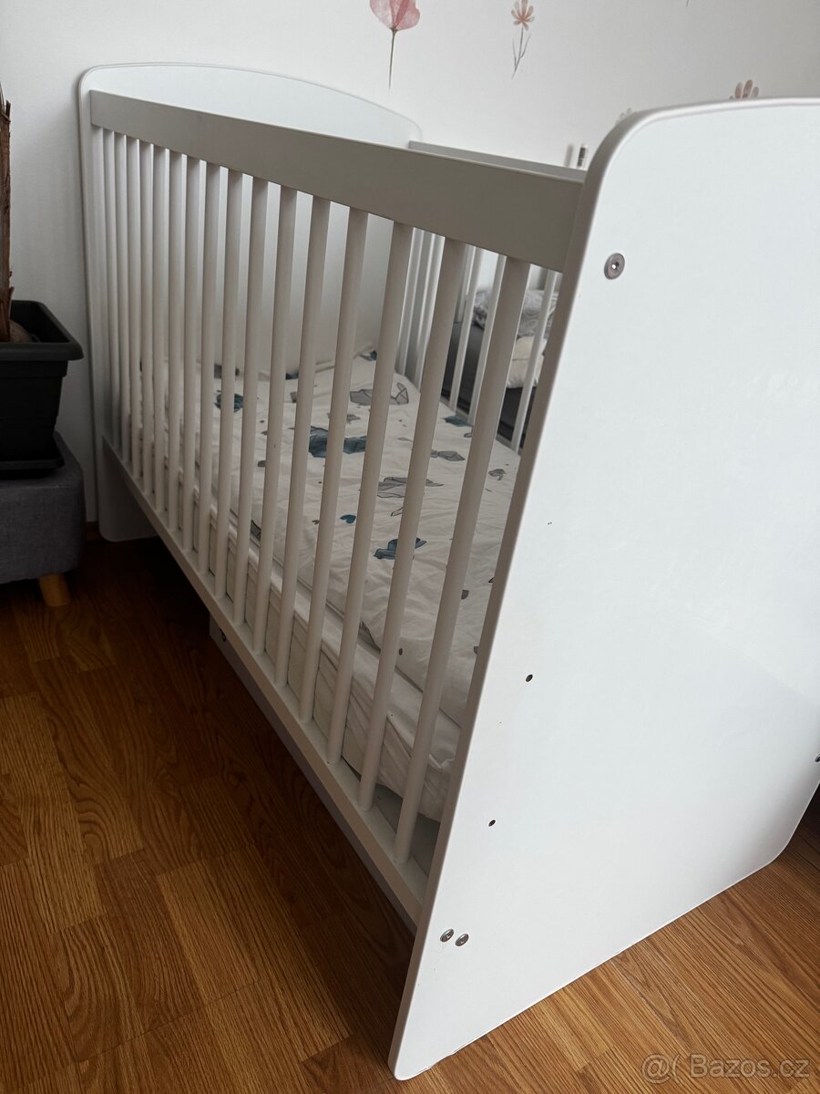Dětská postýlka s matrací - 2