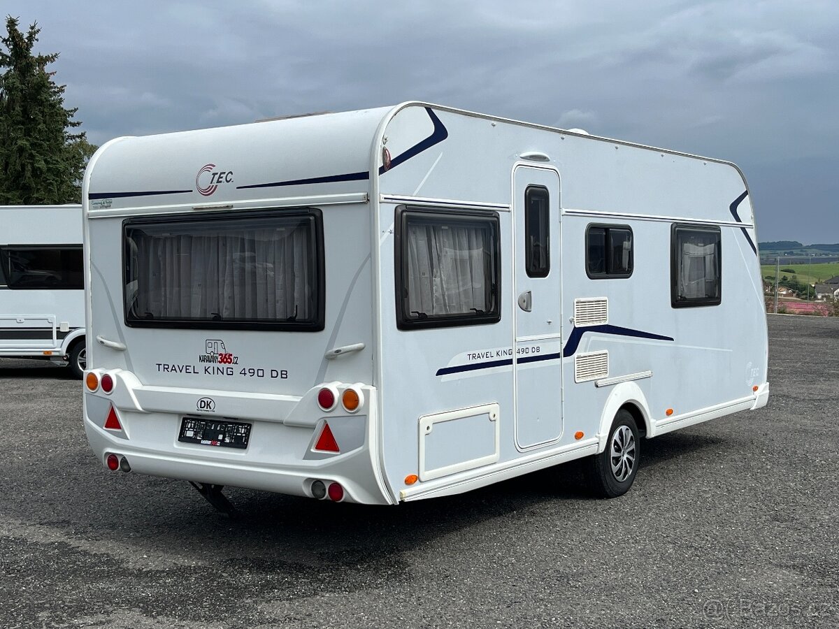 Karavan TEC Travel King 490, předstan, královská postel - 2