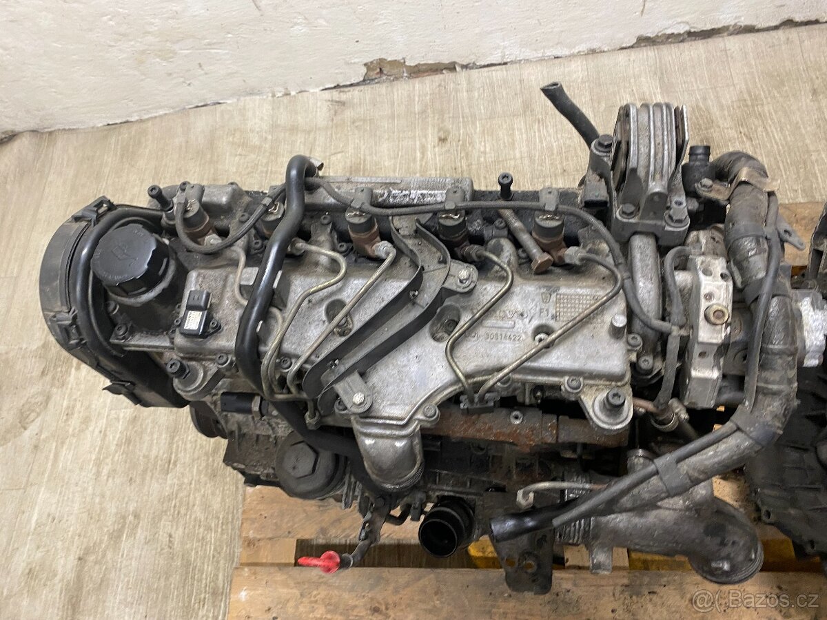 VOLVO - MOTOR 2.4D 96KW D5244T2 najeto 290 000KM - 2
