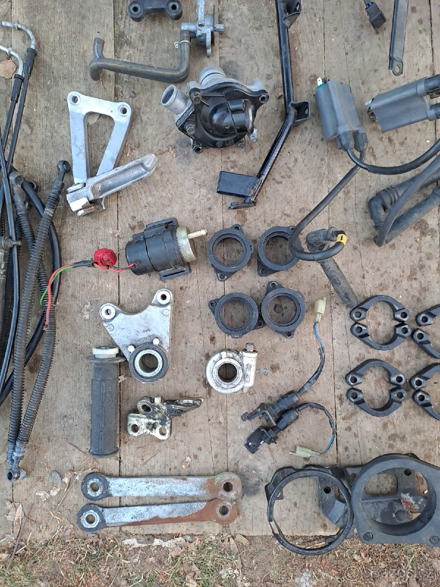 Dily Kawasaki ZXR 750J - 2