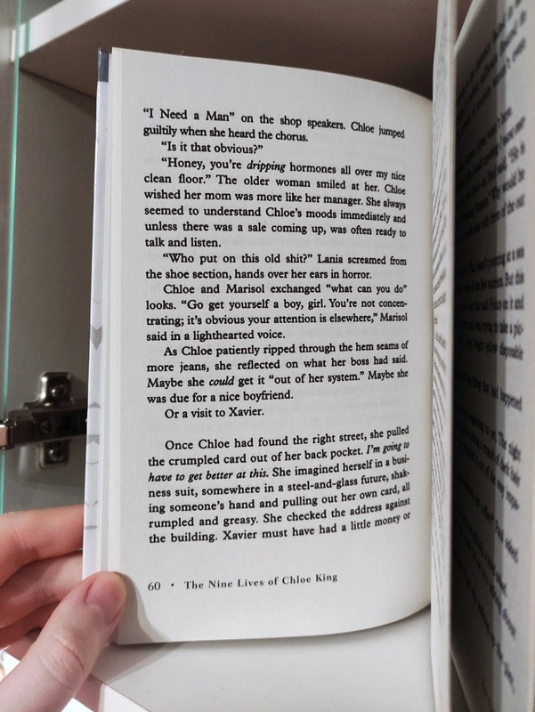 Young Adult v angličtině a francouzštině - 2