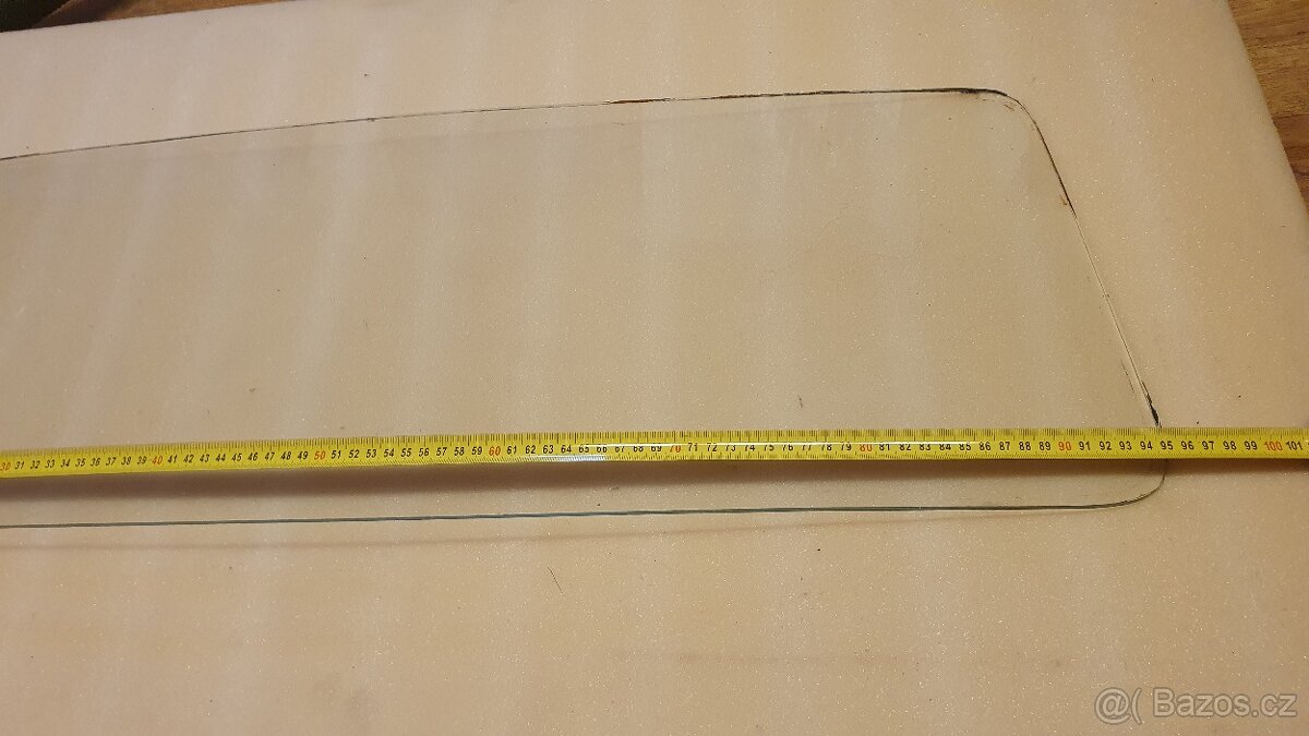 Zadní sklo Škoda Octavia Combi 60. léta - 2