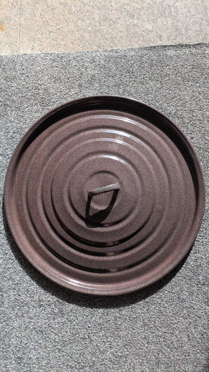 Prodám poklici smaltovanou 38cm a skleněnou čtverec 27,5cm - 2