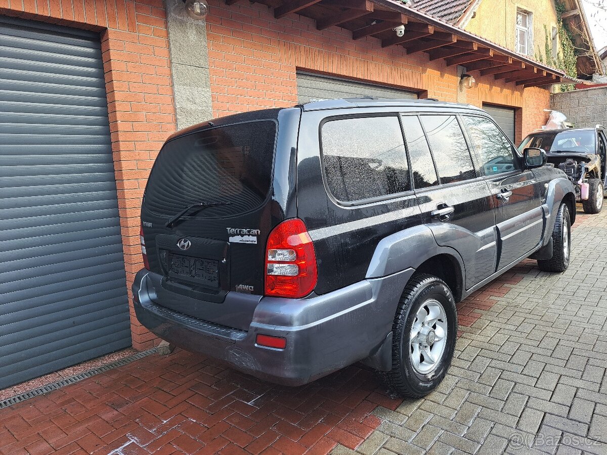 Hyundai Terracan - 2