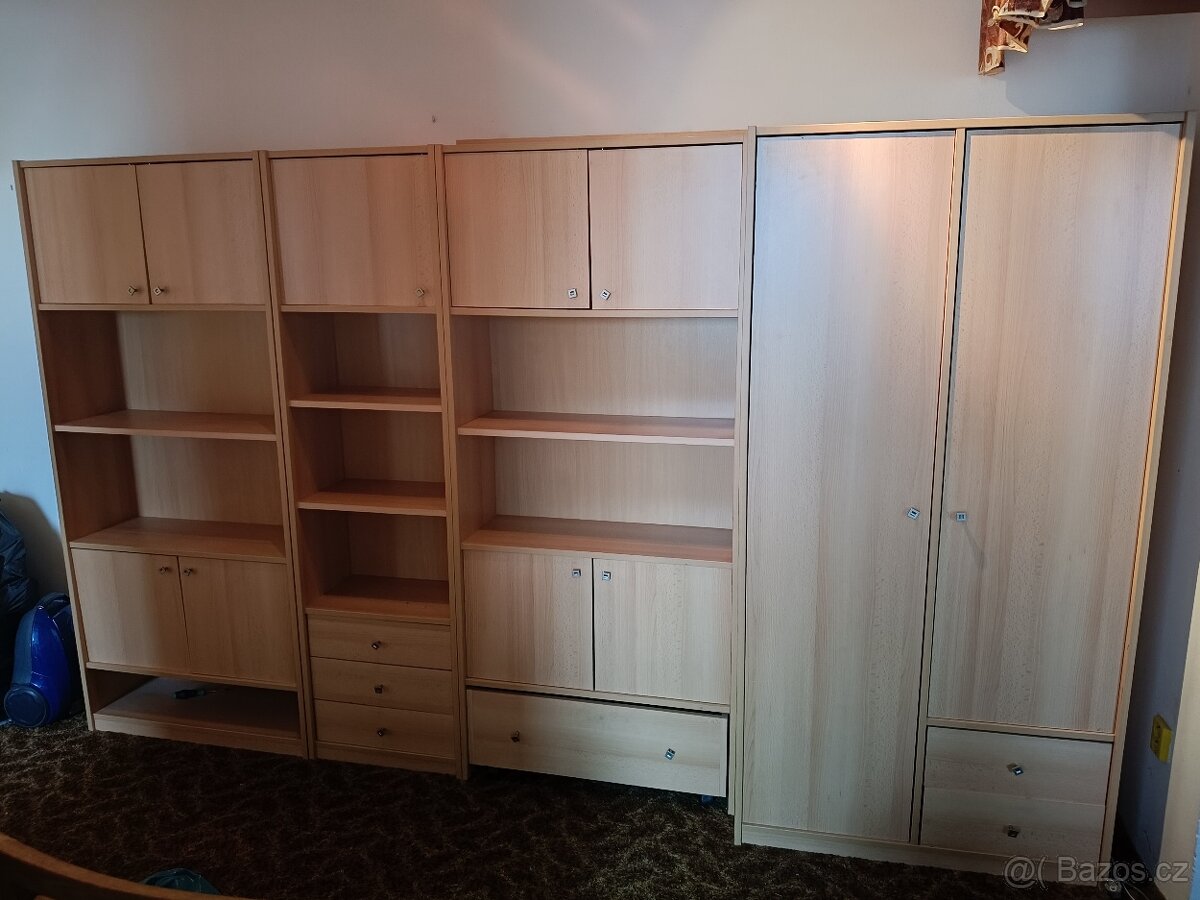 Skříňová stěna - 2