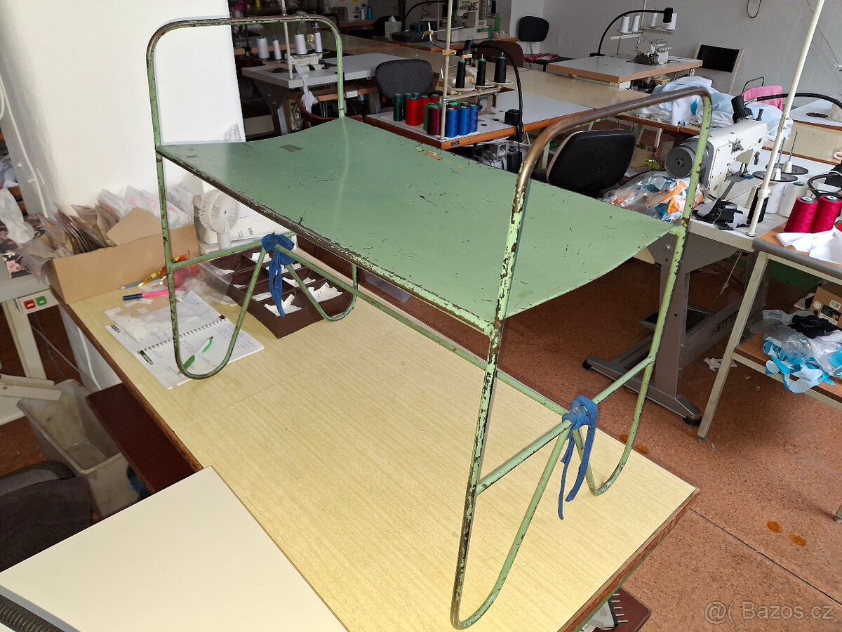 Odkládaccí stolky k šicímu stroji - 2