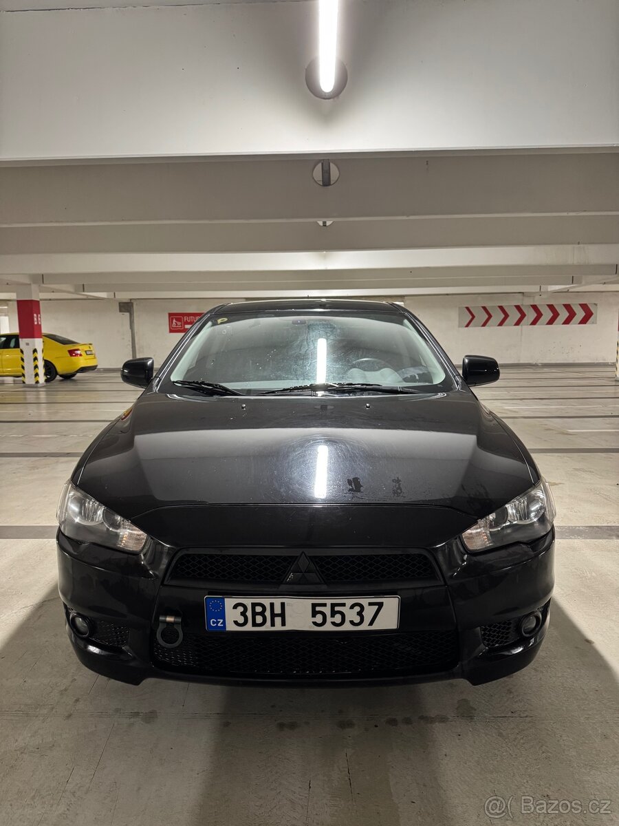 Mitsubishi Lancer - 2