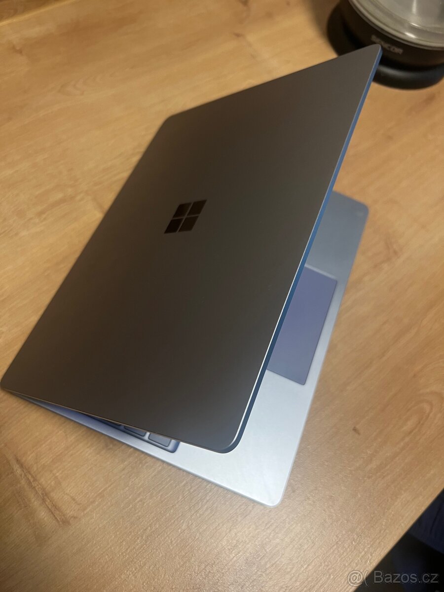 Microsoft Surface Laptop Go Touch Screen - 2