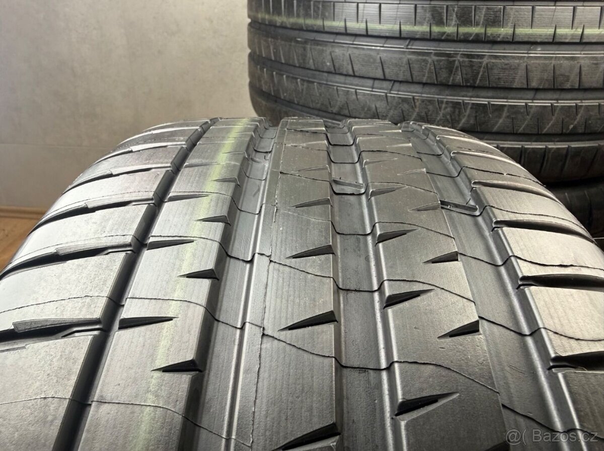 Letní pneu Michelin 255/40 R21 a 285/35 R21 - 2
