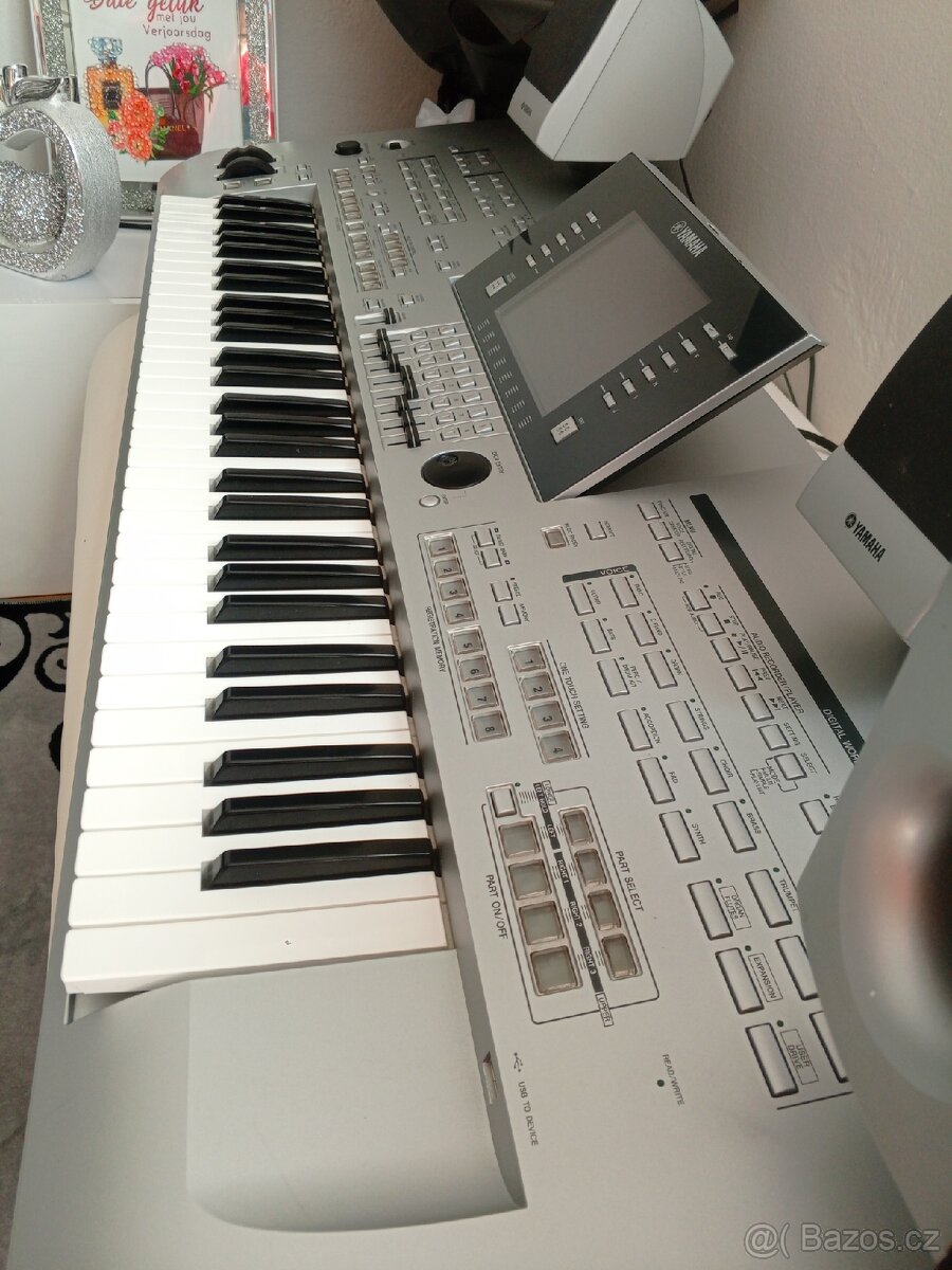 Yamaha tyros 4 - 2