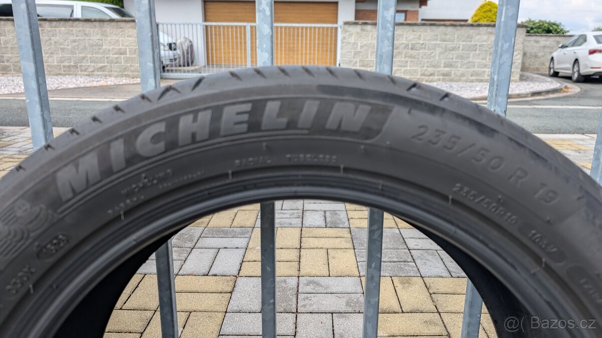 Michelin Primacy 4 235/50 R19 - 2