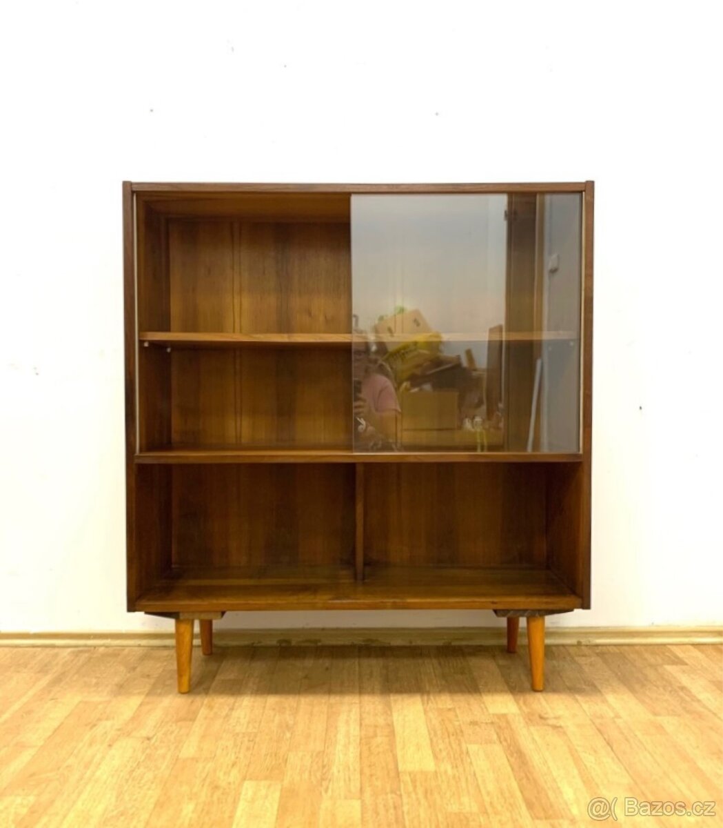 Retro komoda 60. léta Brusel - - 2