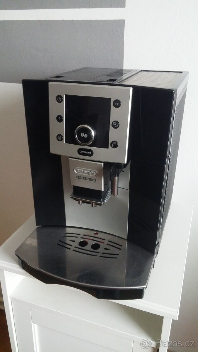 De'Longhi ESAM 5500 Perfecta Cappuccino
- 2