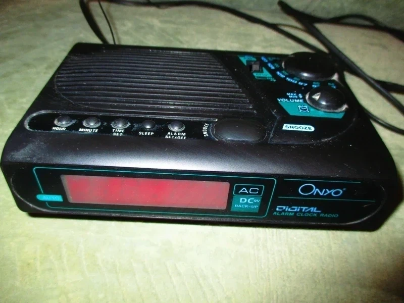 radio budík - 2