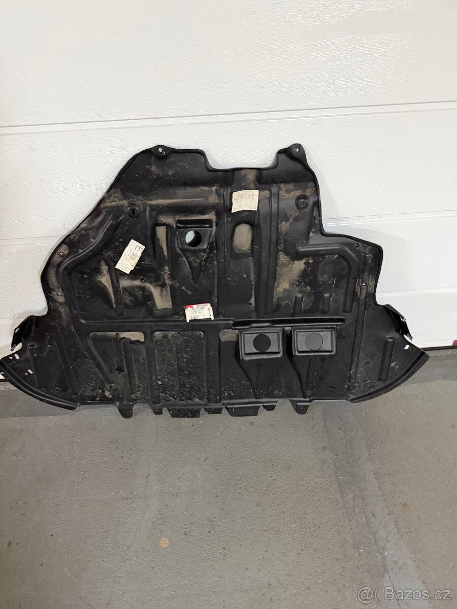 Audi TT 8n novy dekl pod motor - 2