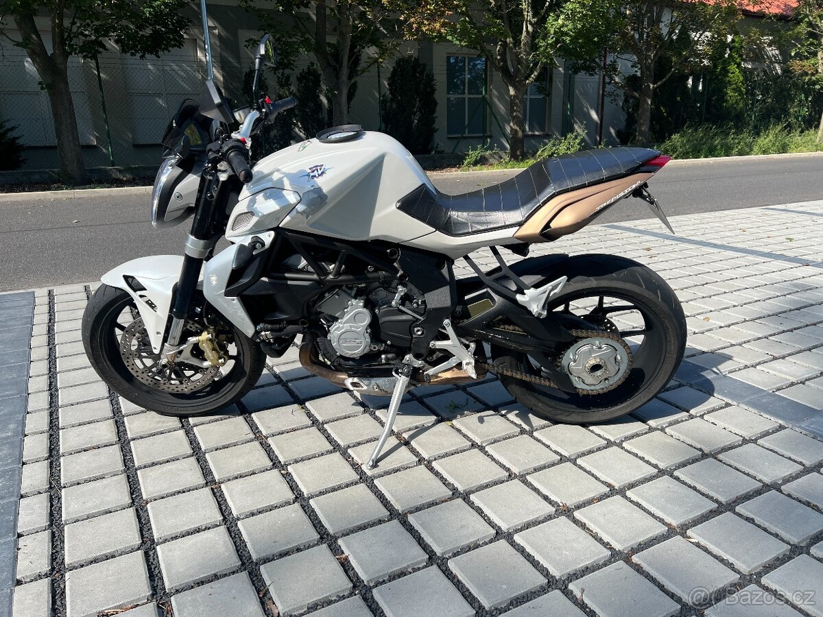 MV Agusta Brutale 675 - 2
